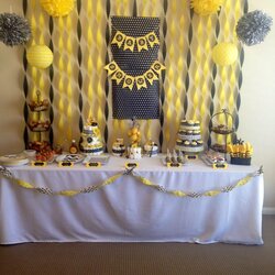 Supreme Mommy To Baby Shower Bumble Theme Showers Birthday Party Table Fiesta Themed Themes Decorations Decor