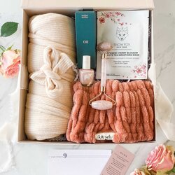Champion The Best Baby Shower Gifts For Moms Nurtured Spa Day Pregnancy Gift Box Pink