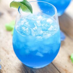 Splendid Frothy Blue Baby Shower Punch With Ducks Baking Beauty Margaritas Drink Margarita Cocktail Drinks