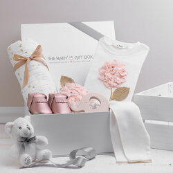Peerless Perfectly Curated And Beautifully Packaged Baby Gifts As Easy The Gift Box Girl Shower Set Items